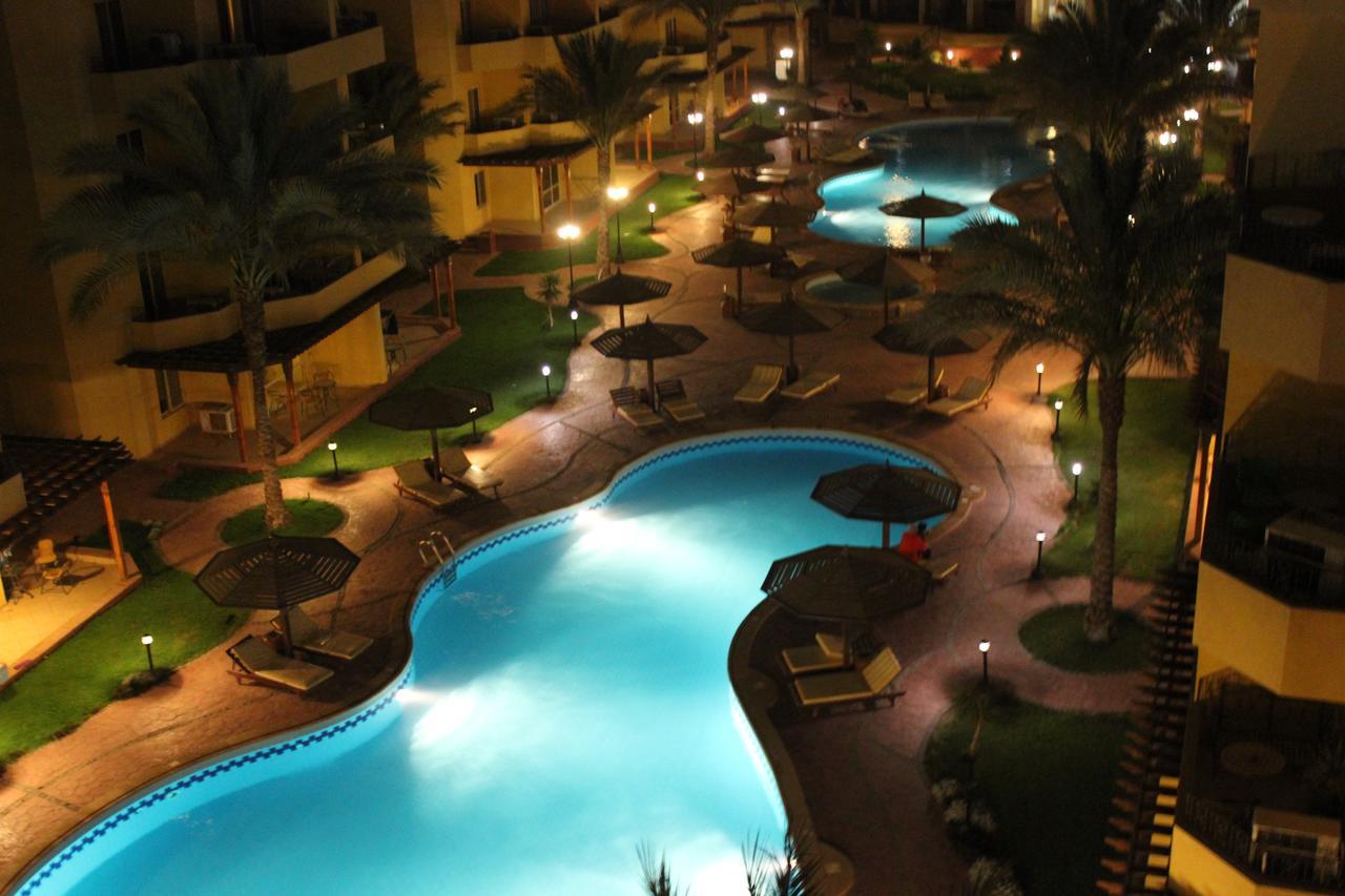 Pool View Apartment At British Resort - Unit 02 Gurdaka Kültér fotó