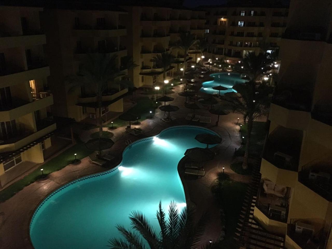 Pool View Apartment At British Resort - Unit 02 Gurdaka Kültér fotó